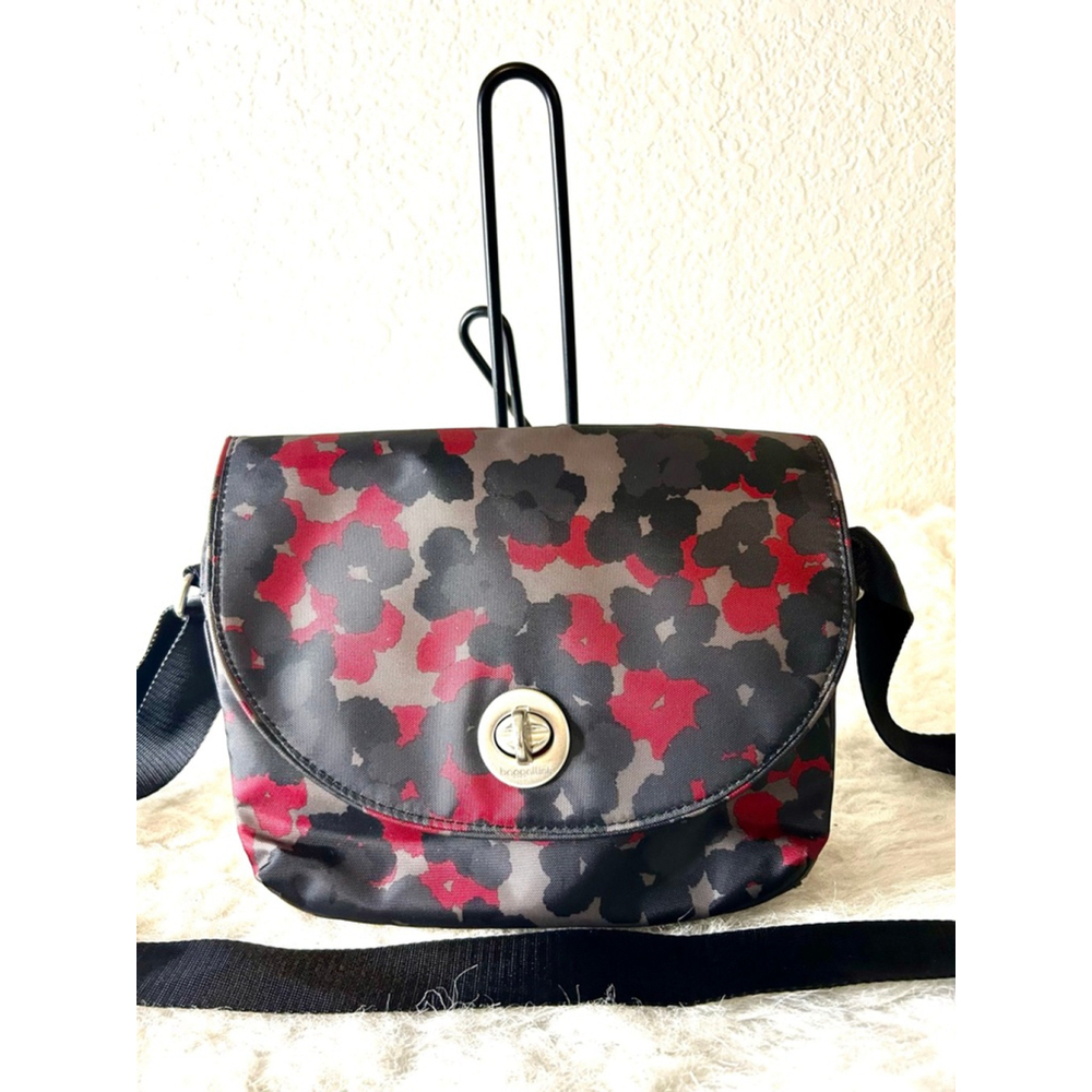 Baggallini Turn Lock Camo Floral Crossbody Bag Purse